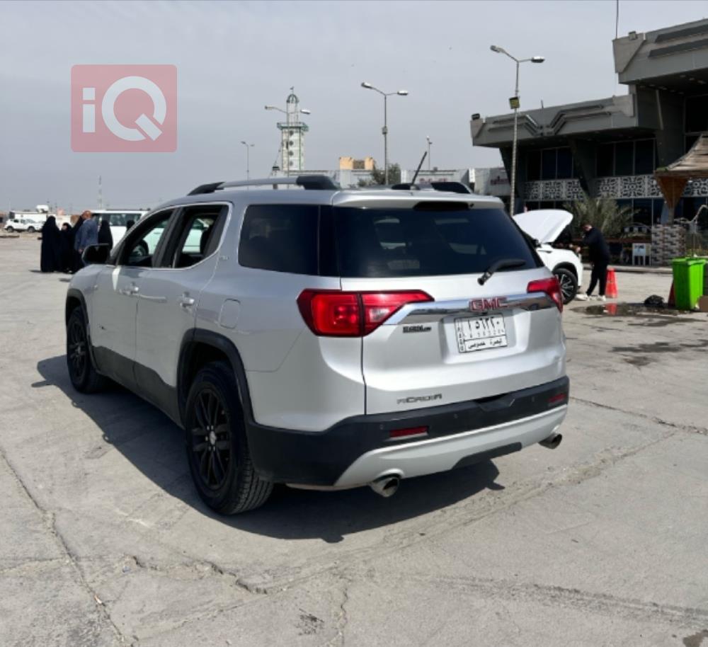 GMC Acadia